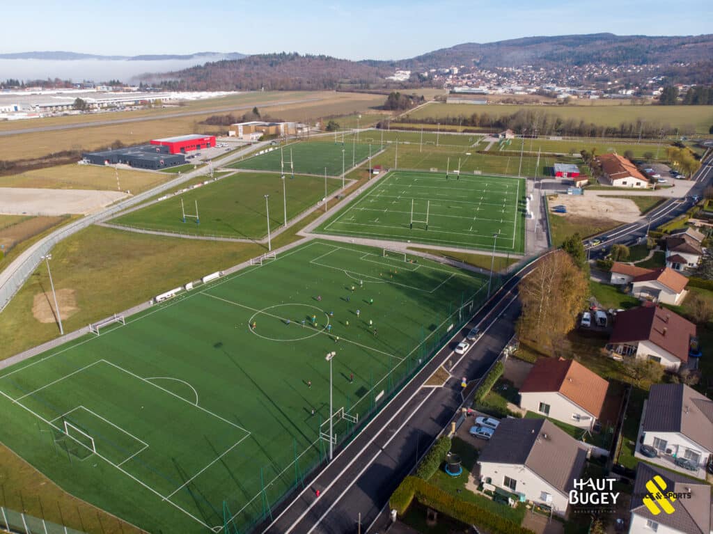 Création de terrains synthétiques pour le centre d entrainement d